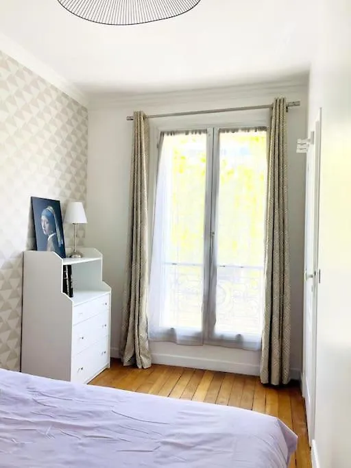 Paris Appartement A 2 Pas Du Metro Apartmán
