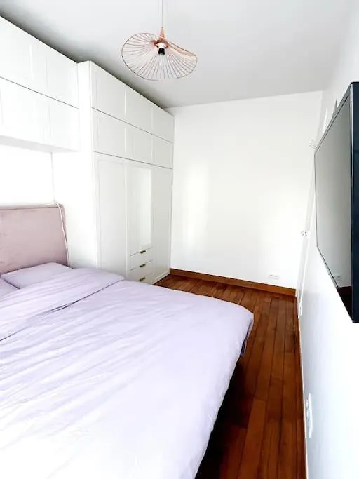 Paris Appartement A 2 Pas Du Metro France